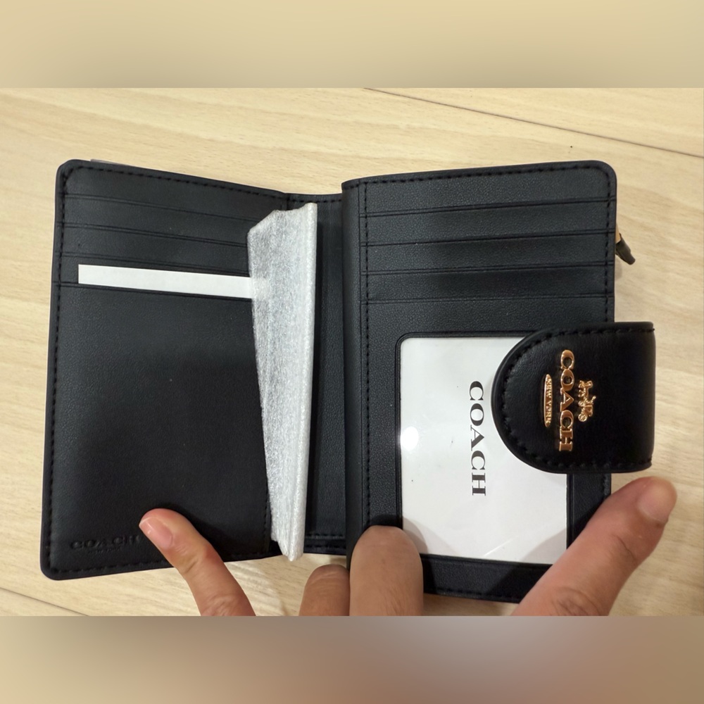 (NWT) Coach Medium Corner Zip Wallet In Signature Canvas - Picture 5 of 7